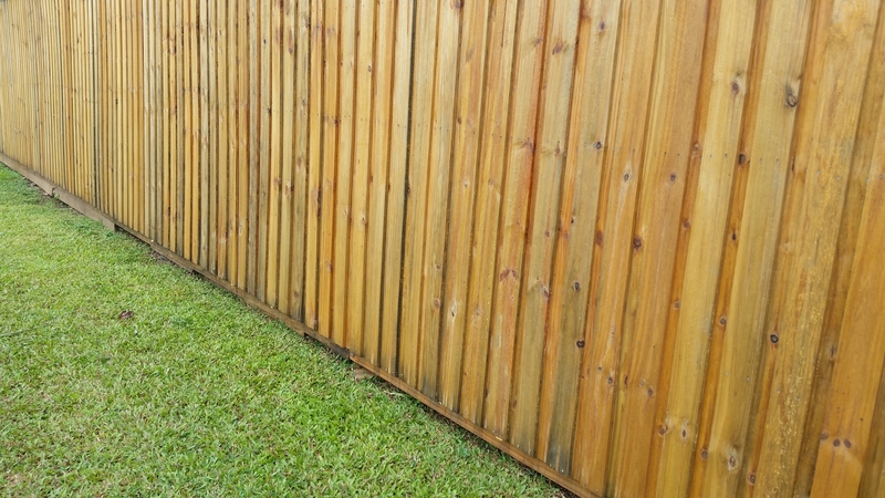 dreamstime_s_52586791 fencing Wildlife-friendly pest prevention service